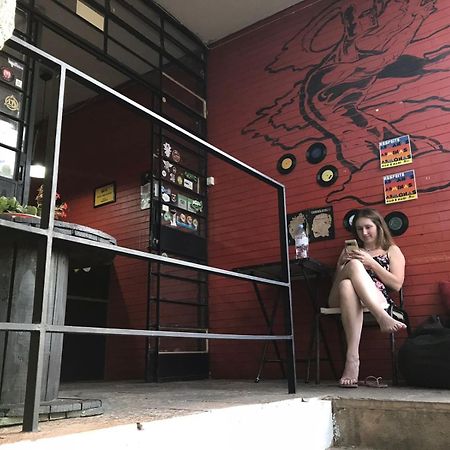 Rock! And Hostel Белу-Оризонті Екстер'єр фото
